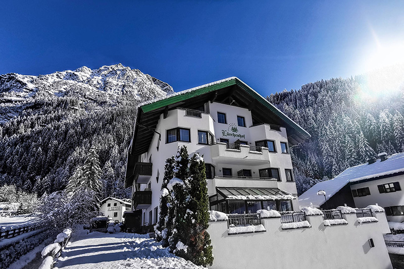 Winterurlaub im 4-Sterne Hotel Lärchenhof im Kaunertal - Erstes BED & BRUNCH Hotel in Tirol